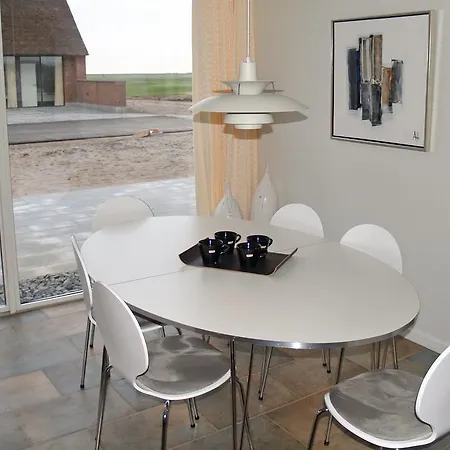 Holiday Romo 660 With Terrace